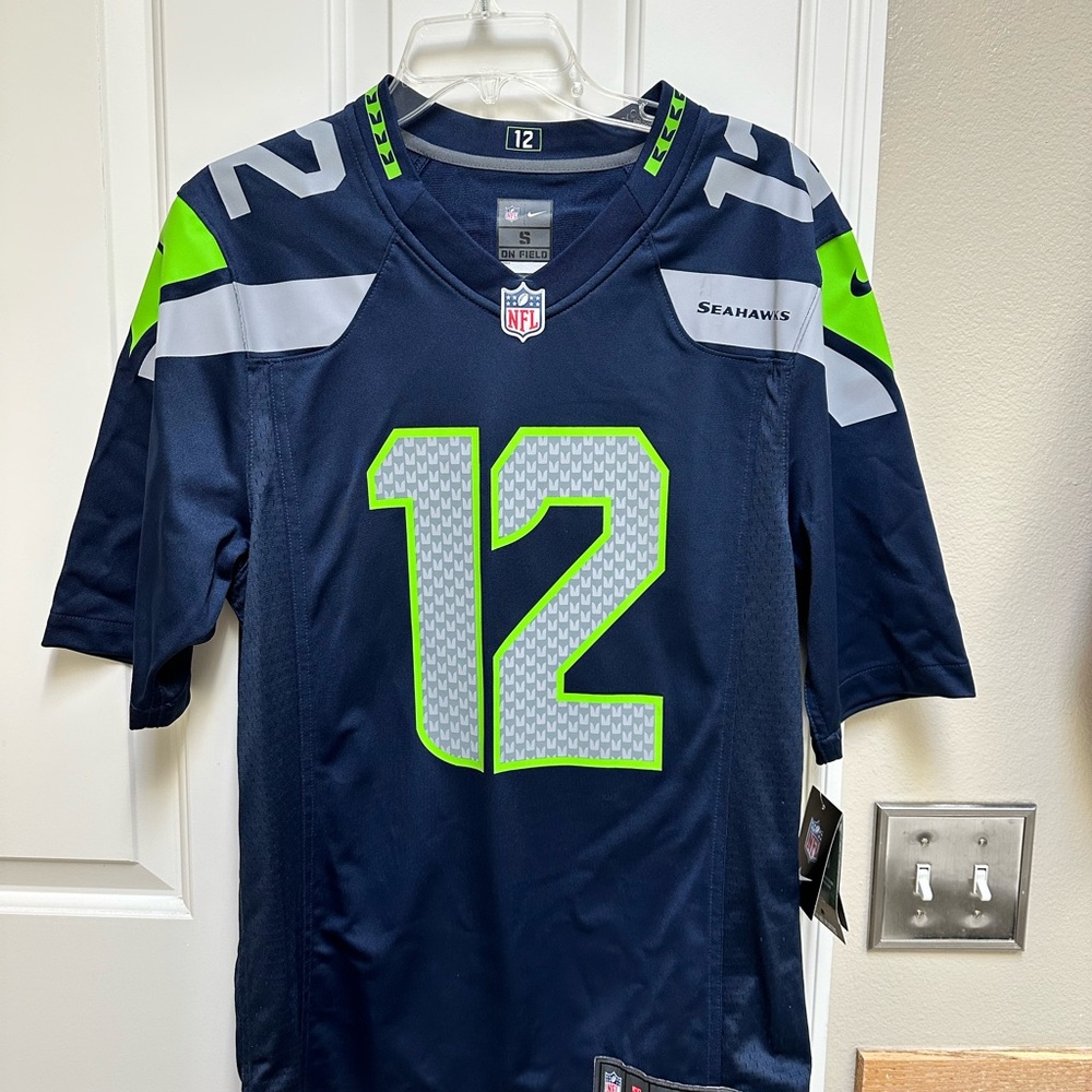 Nike Men's Navy and Lime Jersey